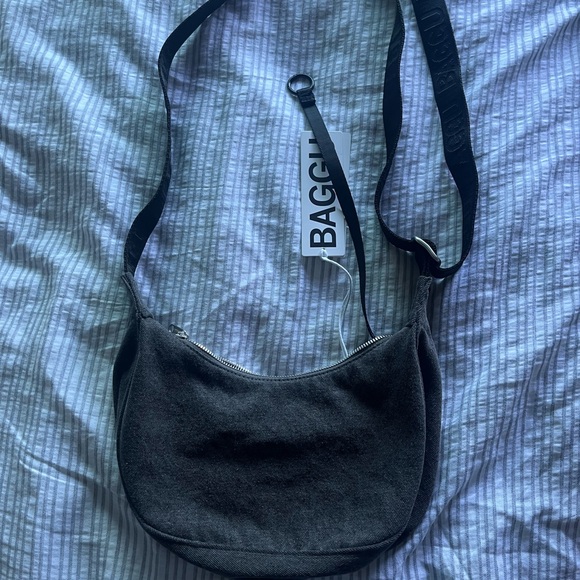 Baggu Dark Grey Crossbody Bag Mini - Picture 1 of 1